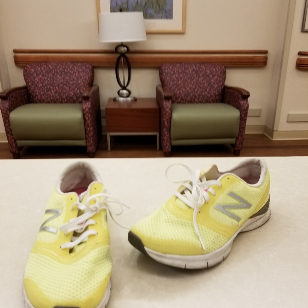 Running Shoes - Picture 3 of 3